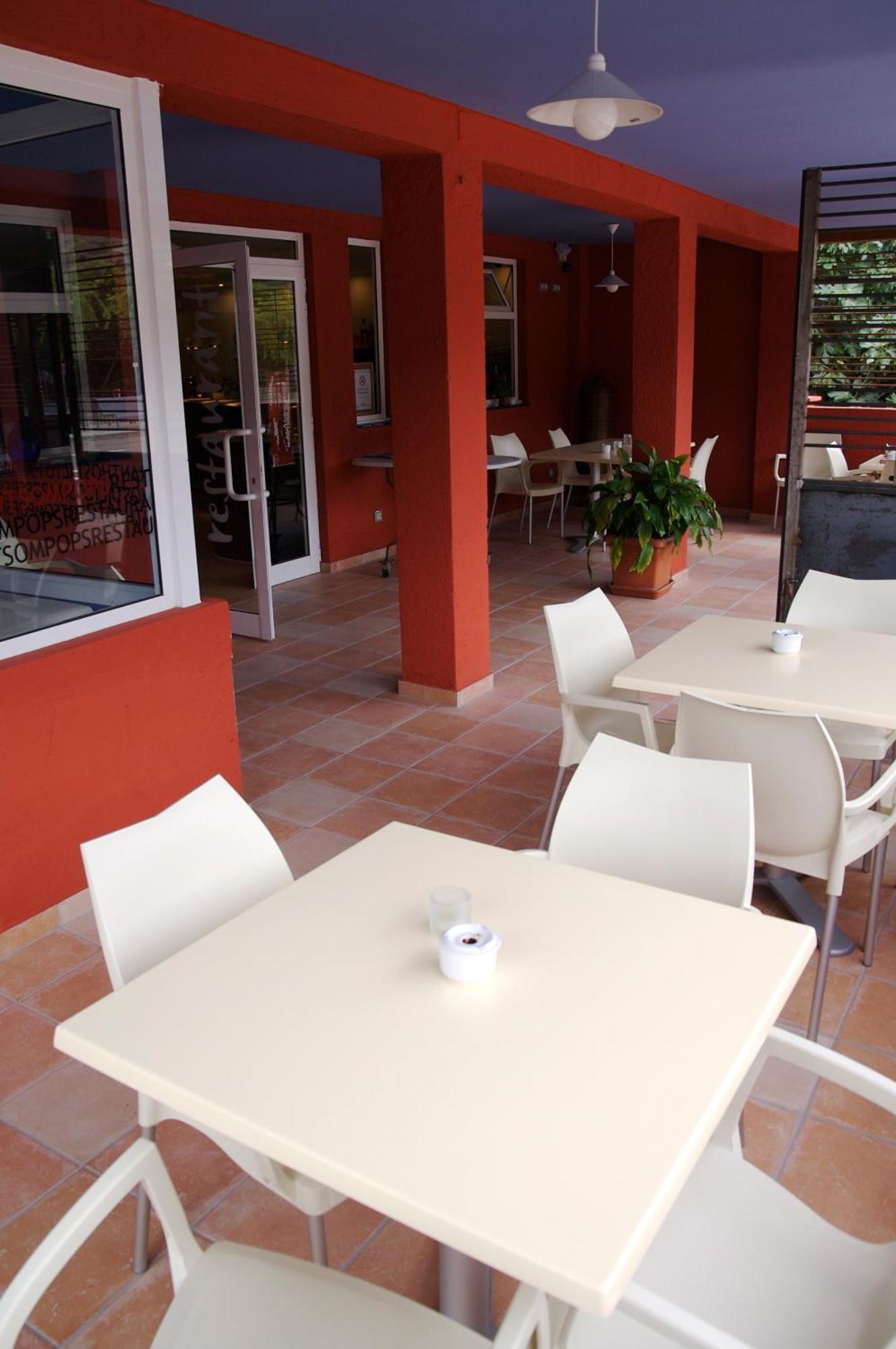קולרה Hostal Totsompops מראה חיצוני תמונה